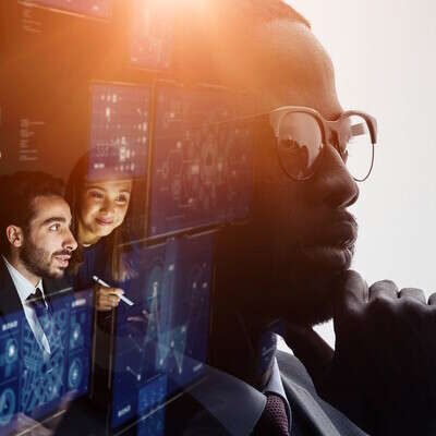 Interim CTO: Strategische Neuausrichtung und Transformation eines Marktführers in seinem Bereich, Hightech-Industrie