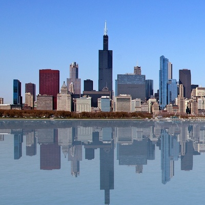 Apertura de oficinas en Chicago y Dallas.